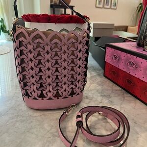 Kate Spade Pink bucket bag good condition